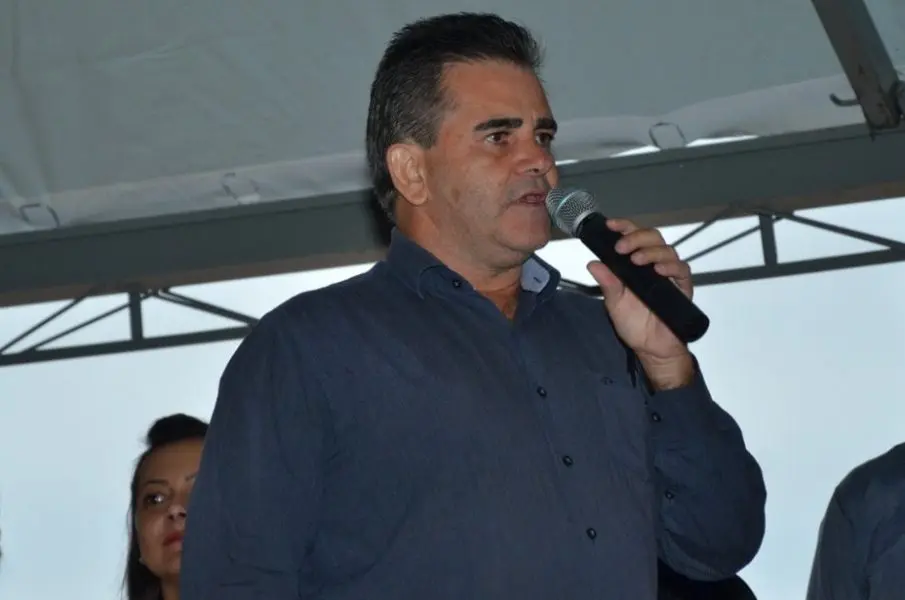 Justiça Eleitoral determina cassação do prefeito de Tapira por compra de votos