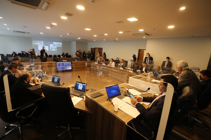 CCJ da Alep aprova projeto para flexibilizar o uso de máscaras no Paraná