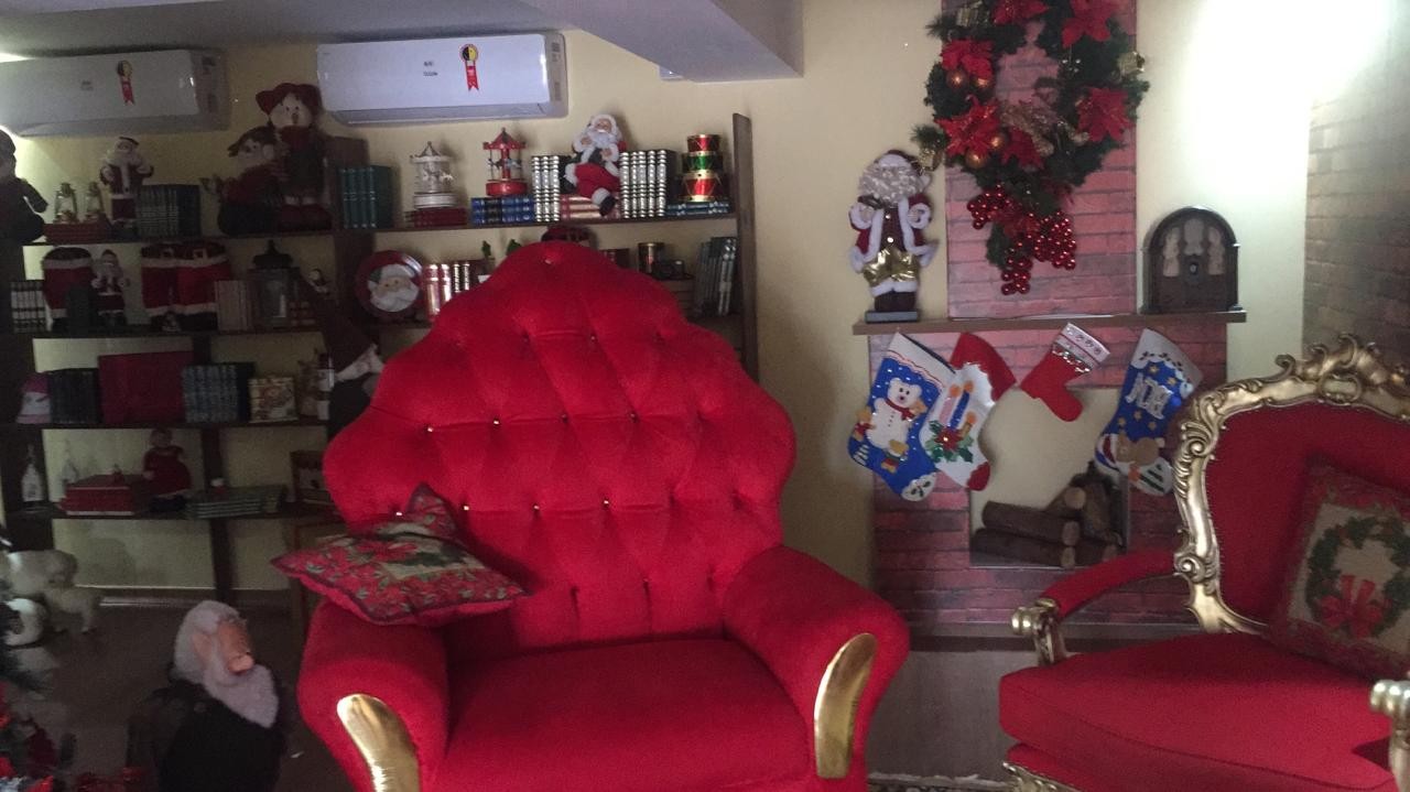 Dez empresas disputam licitação para casa do Papai Noel