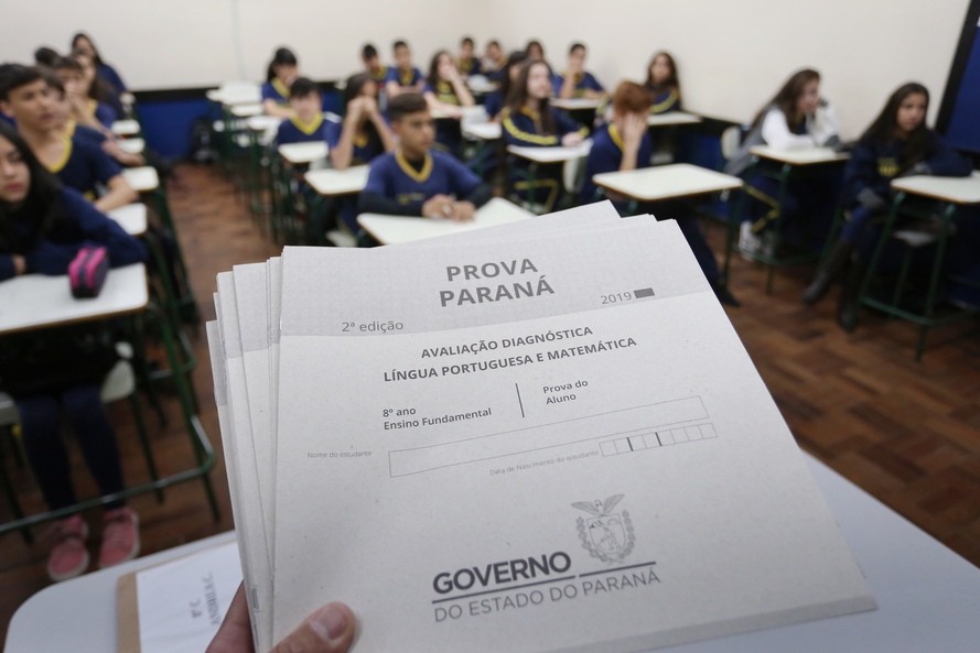 Secretaria de Educação explica erros