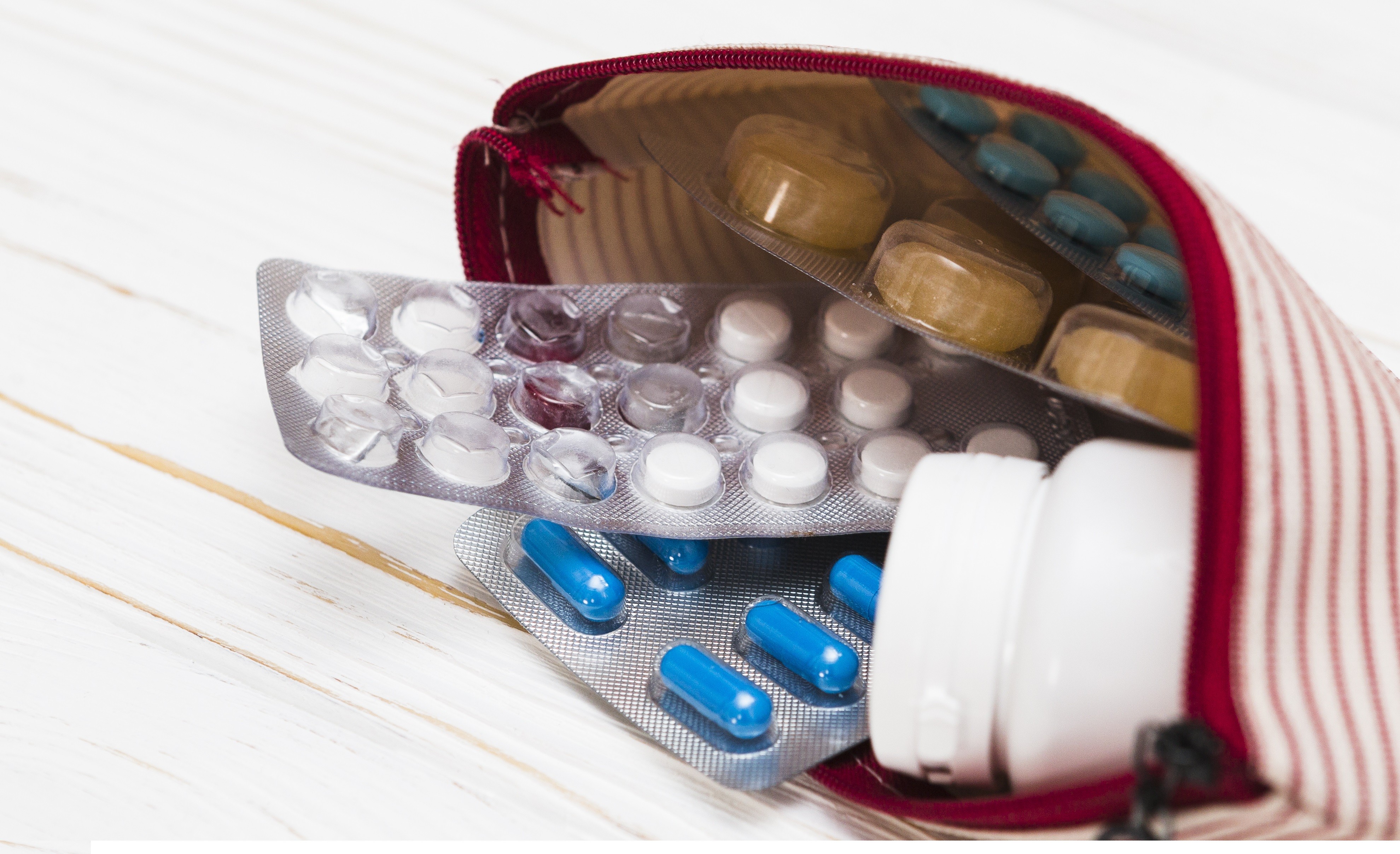 Como transportar medicamentos corretamente durante viagens?