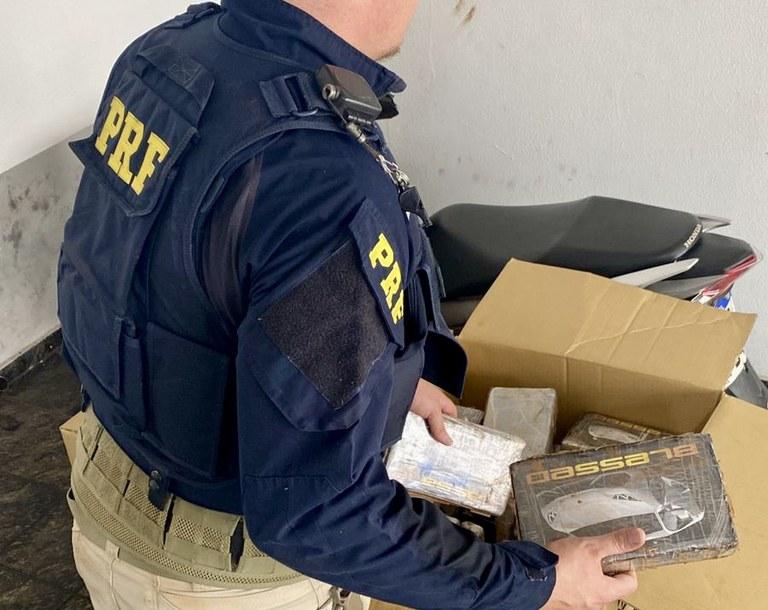 PRF apreende 200 quilos de cocaína na PR-547