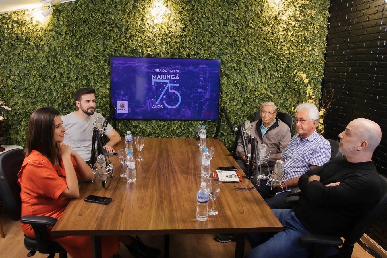 Do rádio à internet: Podcast ‘Linha do Tempo’ relembra a história da comunicação em Maringá