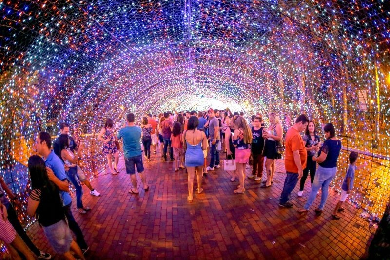Natal: saiba as novidades do túnel de luz deste ano