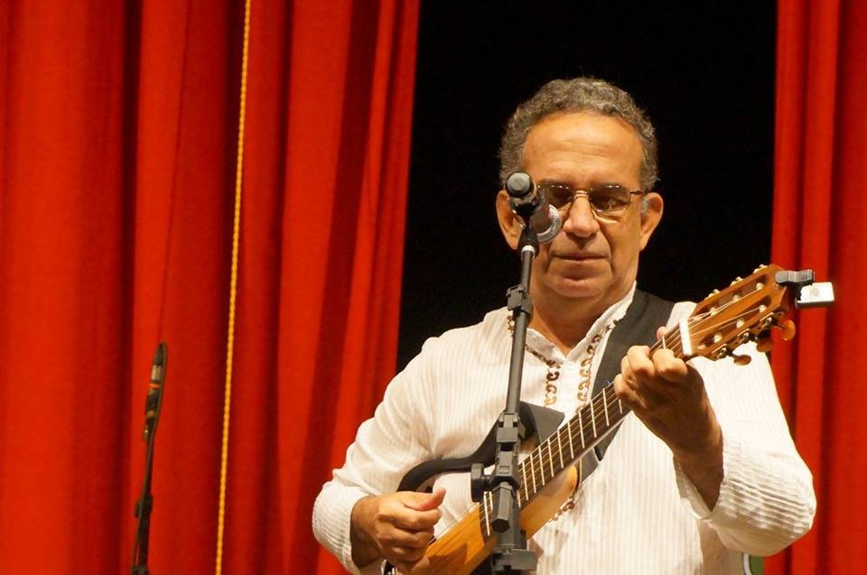 Tavinho Limma se apresenta em Maringá no Dia dos Namorados