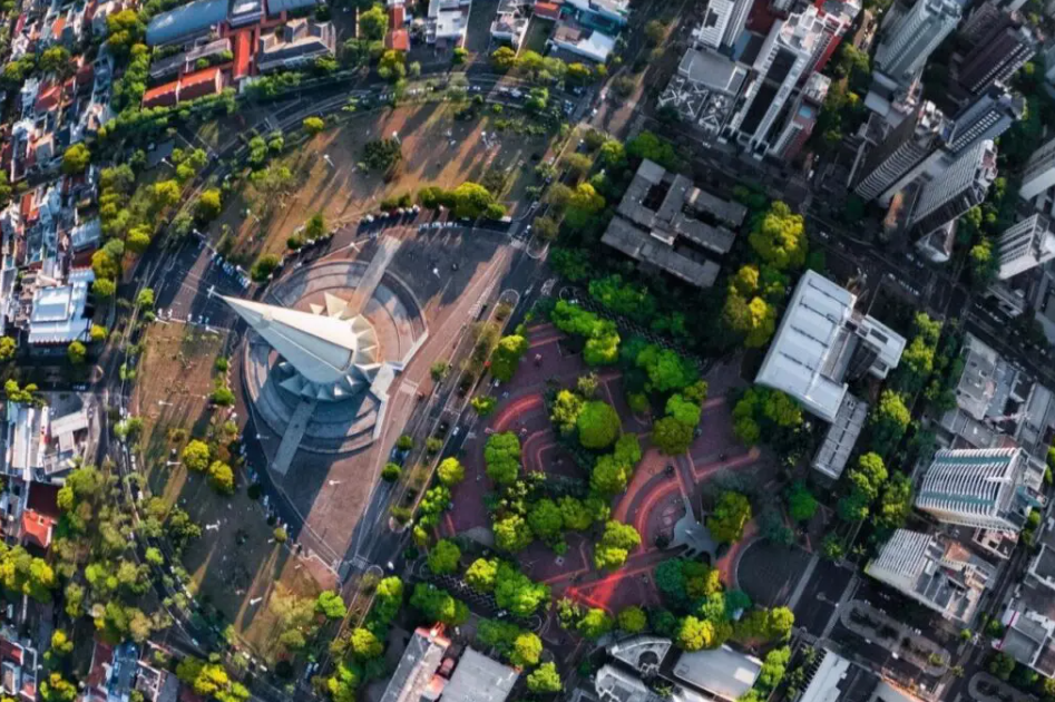 Comércio e serviços municipais: confira o funcionamento no feriado de Natal em Maringá