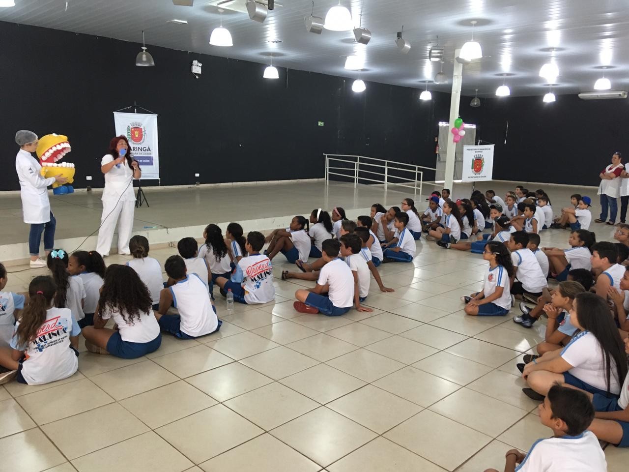 13ª Semana de Saúde Bucal ensina a forma correta de escovação