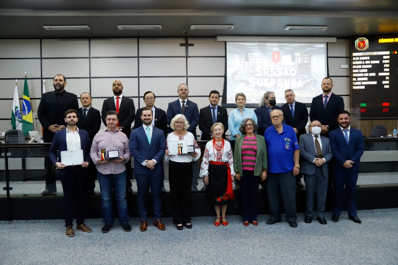 Comunidade ucraniana de Maringá é homenageada pela Câmara