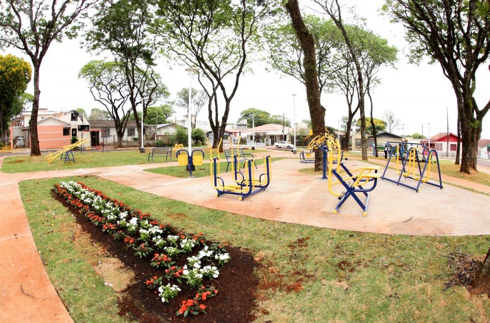 Projeto altera Lei do programa Adote uma Praça em Maringá