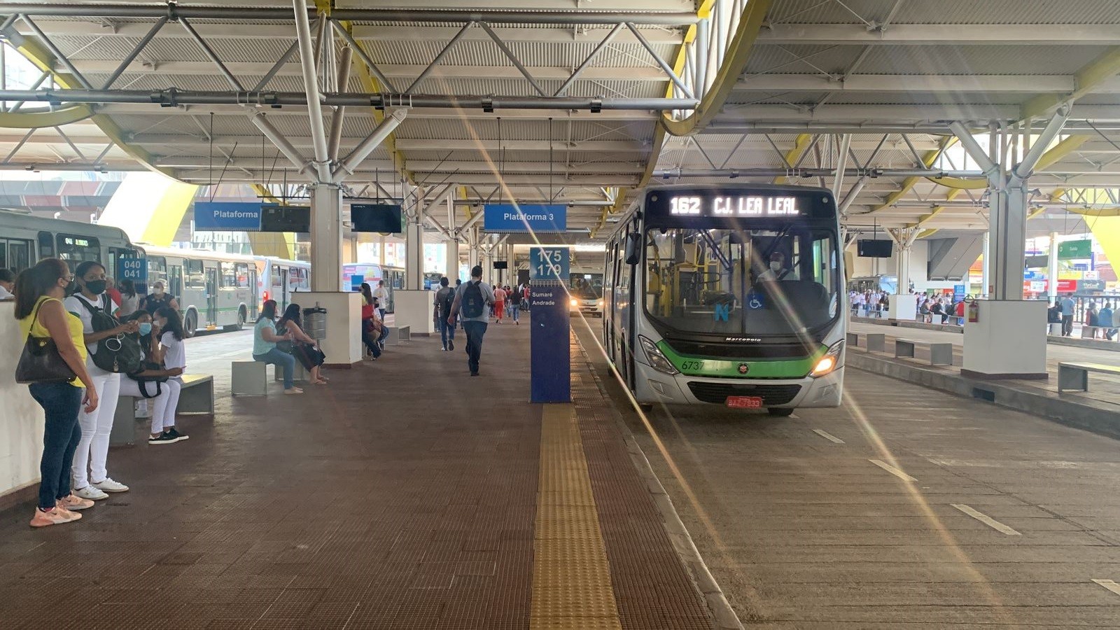 Tarifa do transporte coletivo cai para R$ 4 nesta segunda-feira (14)