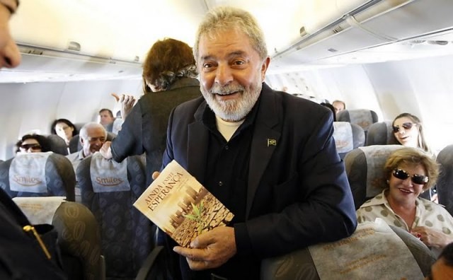 Sim, é possível ler 21 livros em 57 dias como teria feito Lula