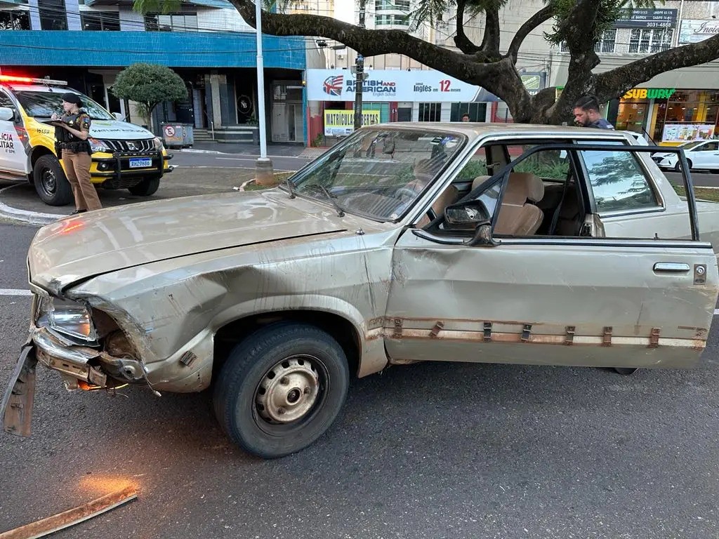Mulher com Del Rey furtado é presa após perseguição em Maringá