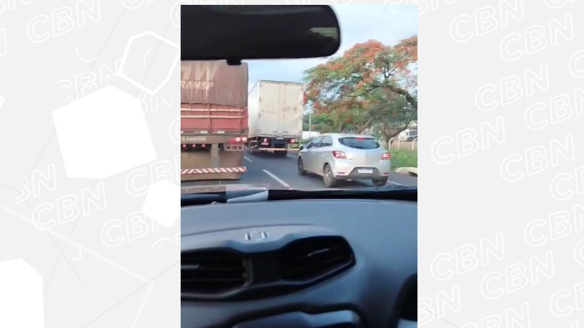 Ouvintes reclamam da PR-317, no trecho entre a saída de Maringá e o aeroporto regional