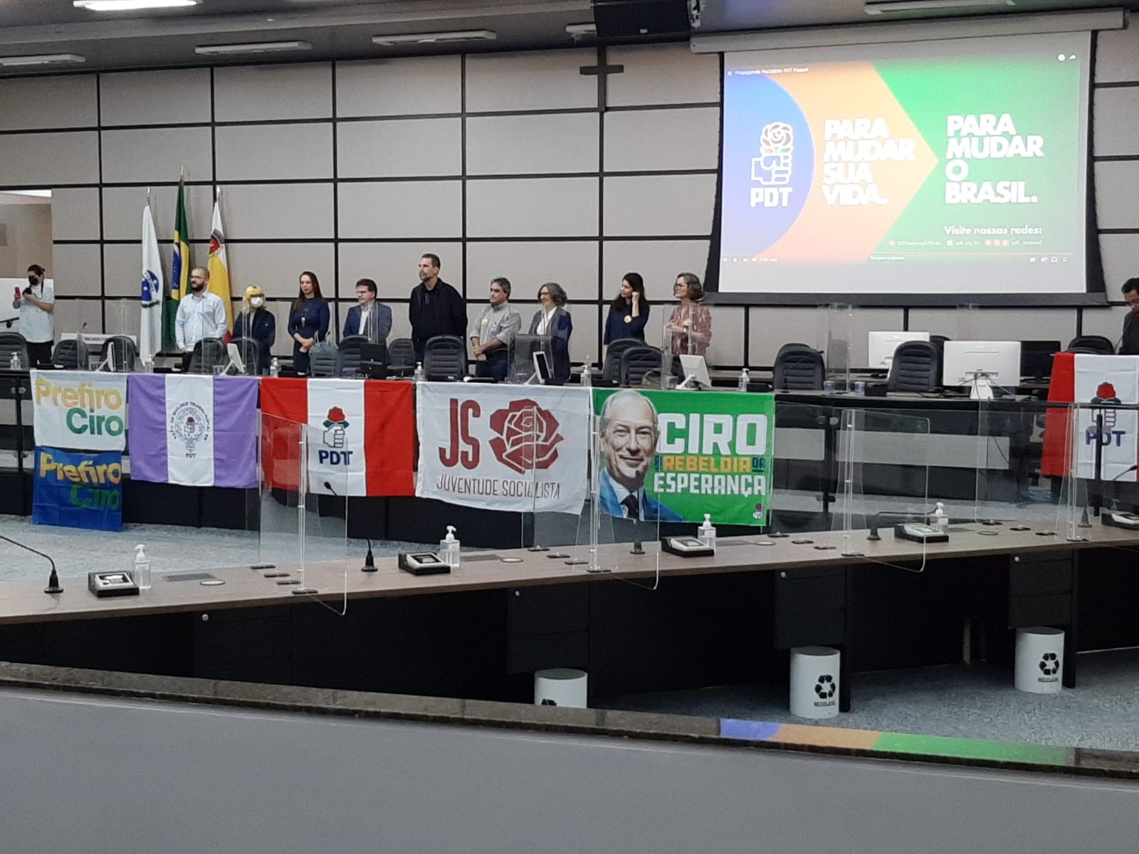 Evento marca posse de novos presidentes municipais do PDT na região de Maringá