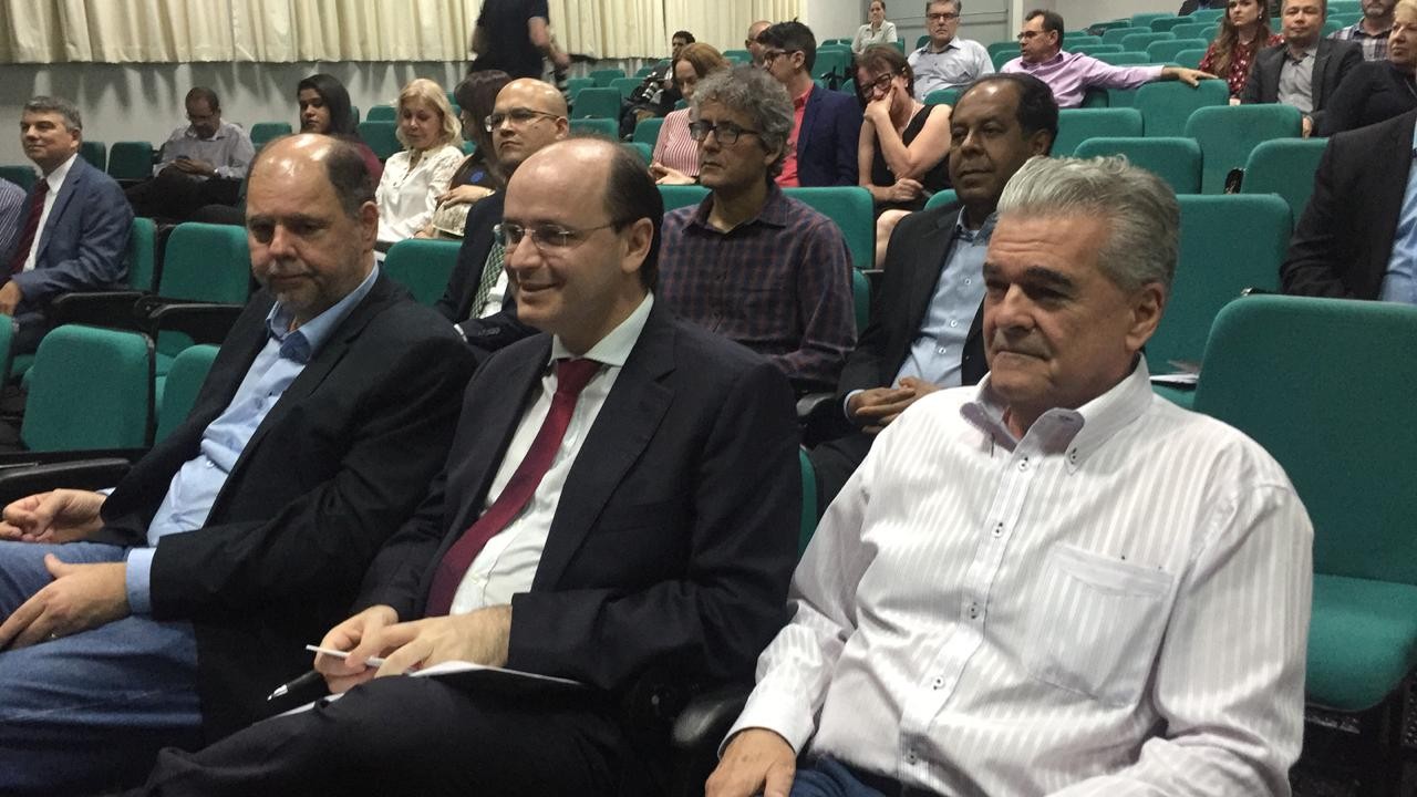 Ministro da Educação anuncia quase R$ 21 mi para universidades estaduais