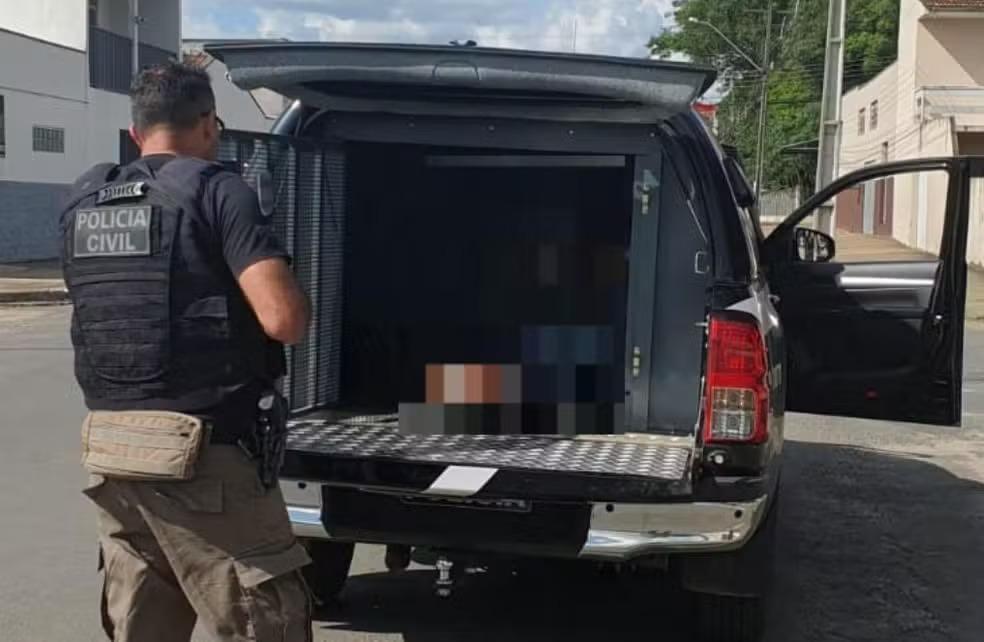 Homem é preso por maus-tratos a 37 cães em Castro, nos Campos Gerais