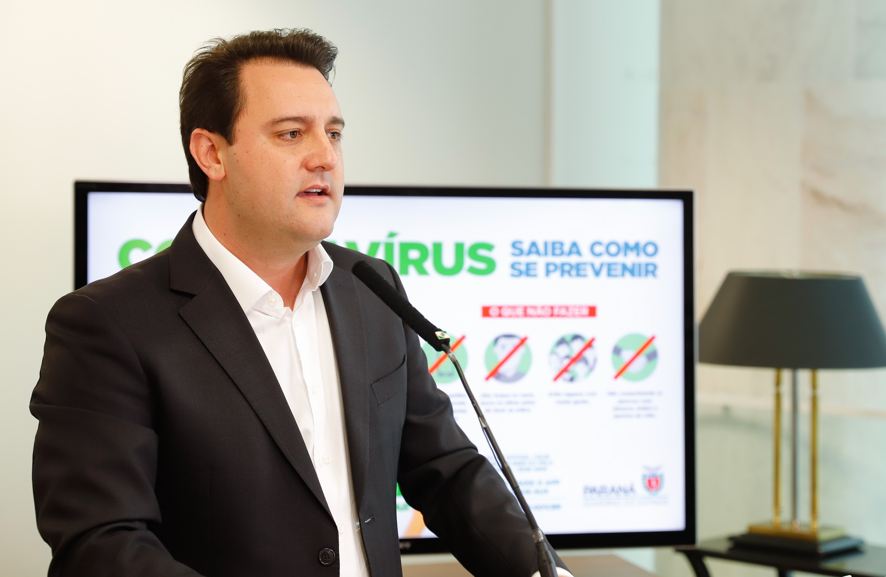 Ônibus vindos de três estados e do DF não entram no Paraná