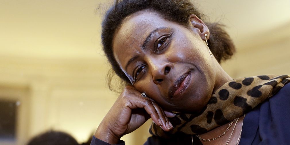 O passado e a tradição familiar são abordados em “A mulher de pés descalços”