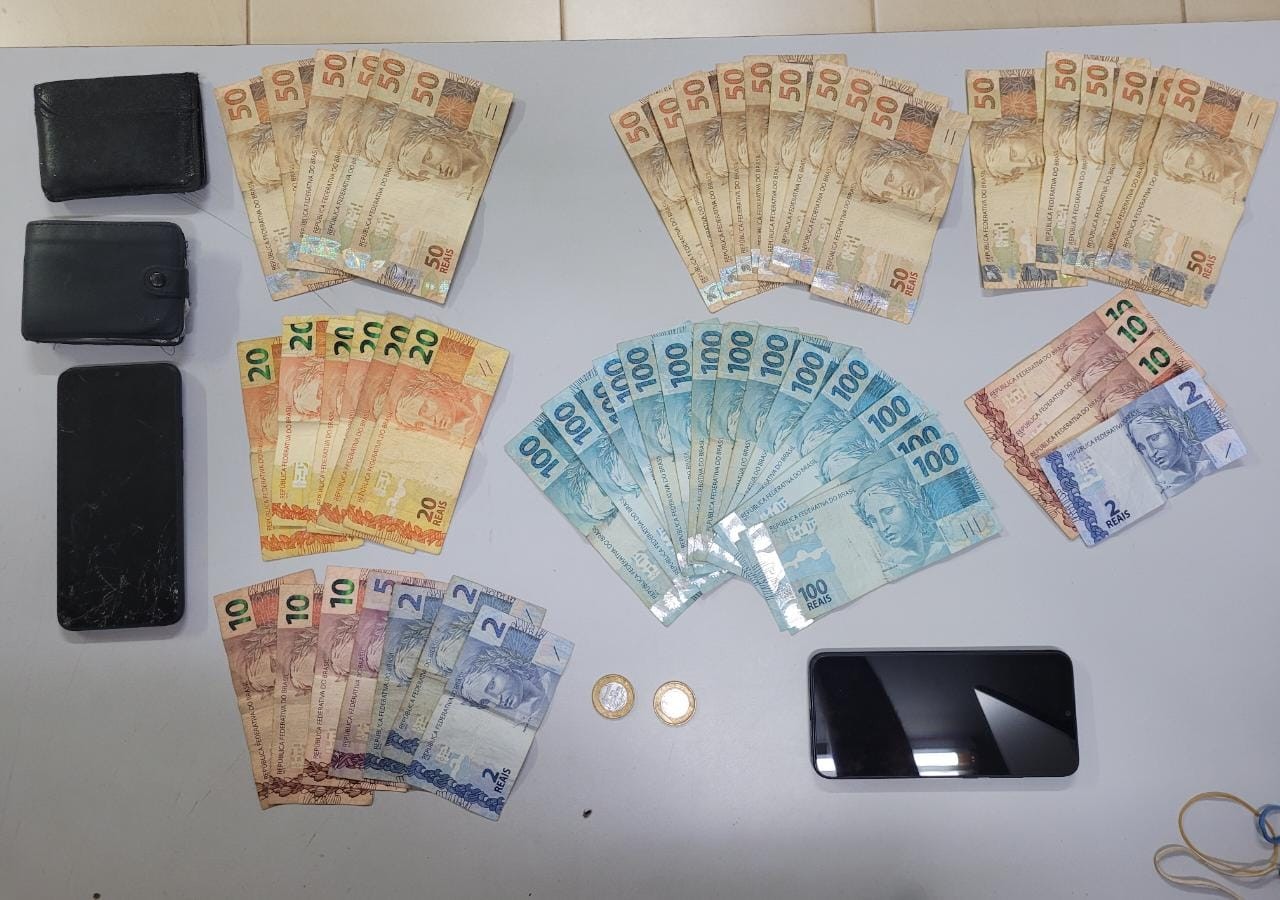 Dois homens são presos por tentativa de suborno a policiais rodoviários