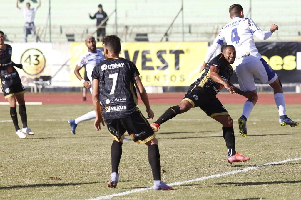 Aruko Sports é derrotado pelo Foz do Iguaçu e fica com o vice-campeonato