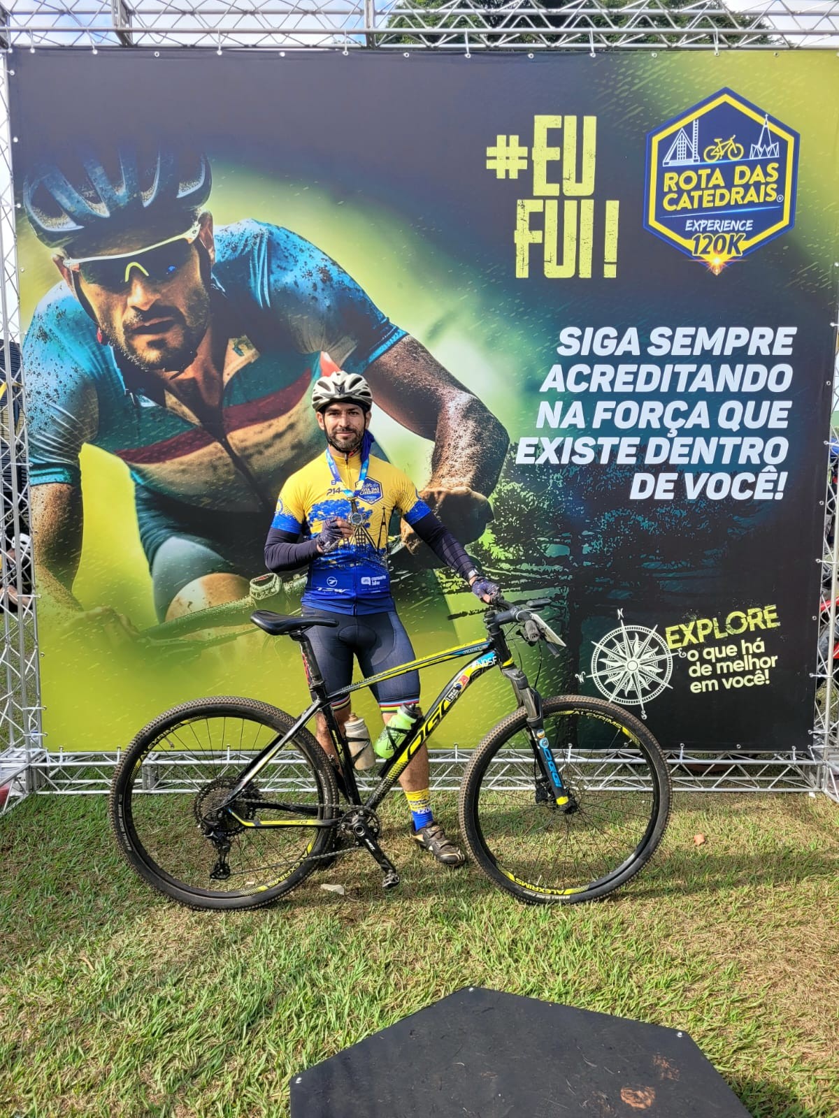 1,5 mil ciclistas percorrem 120 quilômetros entre Londrina e Maringá