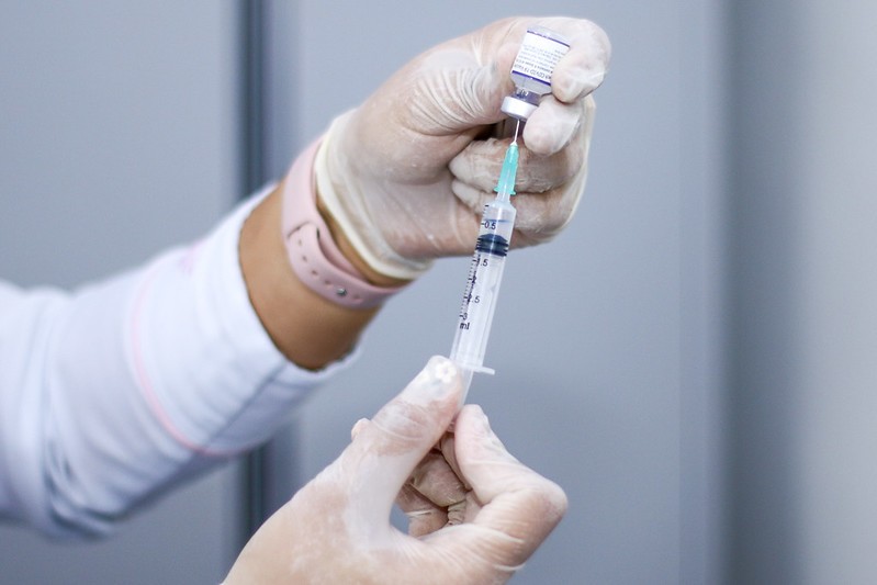 17 mil pessoas estão com a 2ª dose da vacina contra o coronavírus atrasada em Maringá