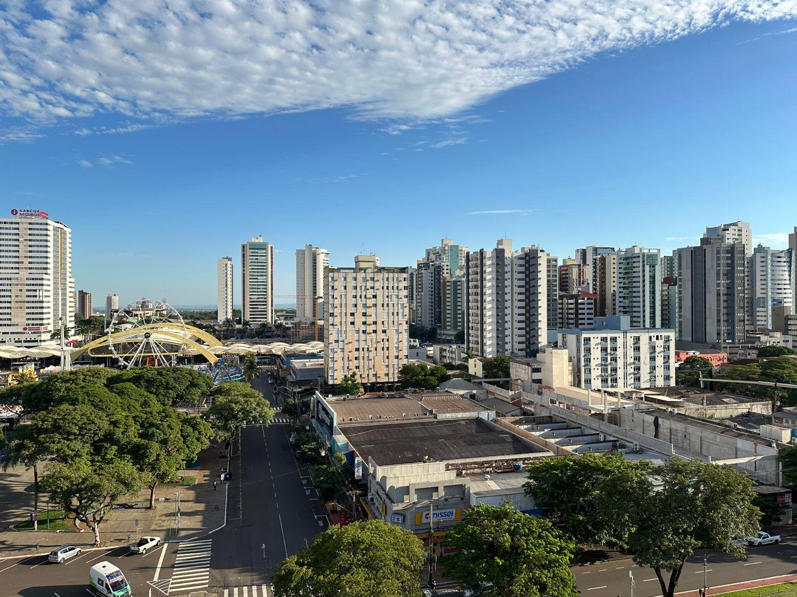 Tempo segue firme e quente em Maringá nesta terça (27)