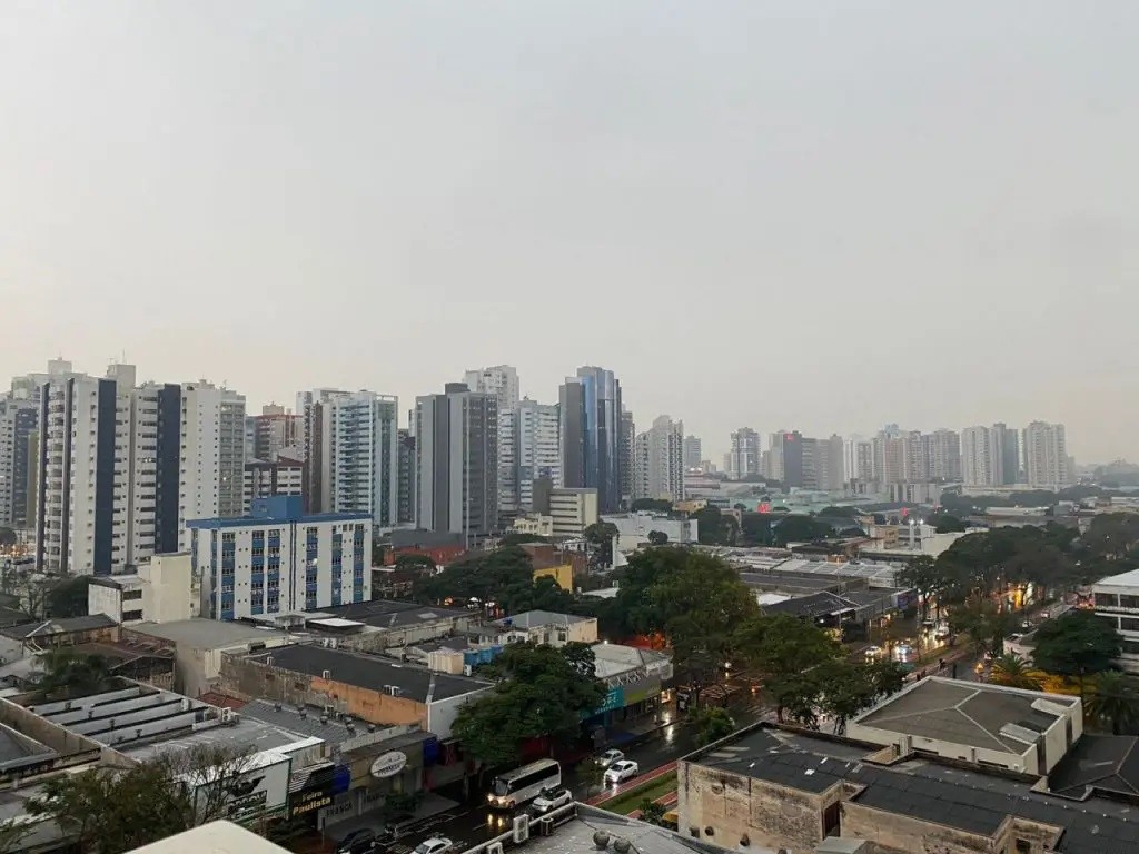 Instabilidade marca o tempo em Maringá nesta terça-feira (8)