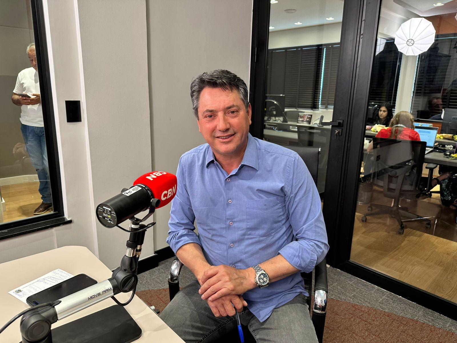 Ratinho Júnior renuncia ao cargo para se candidatar a presidente da República, diz deputado