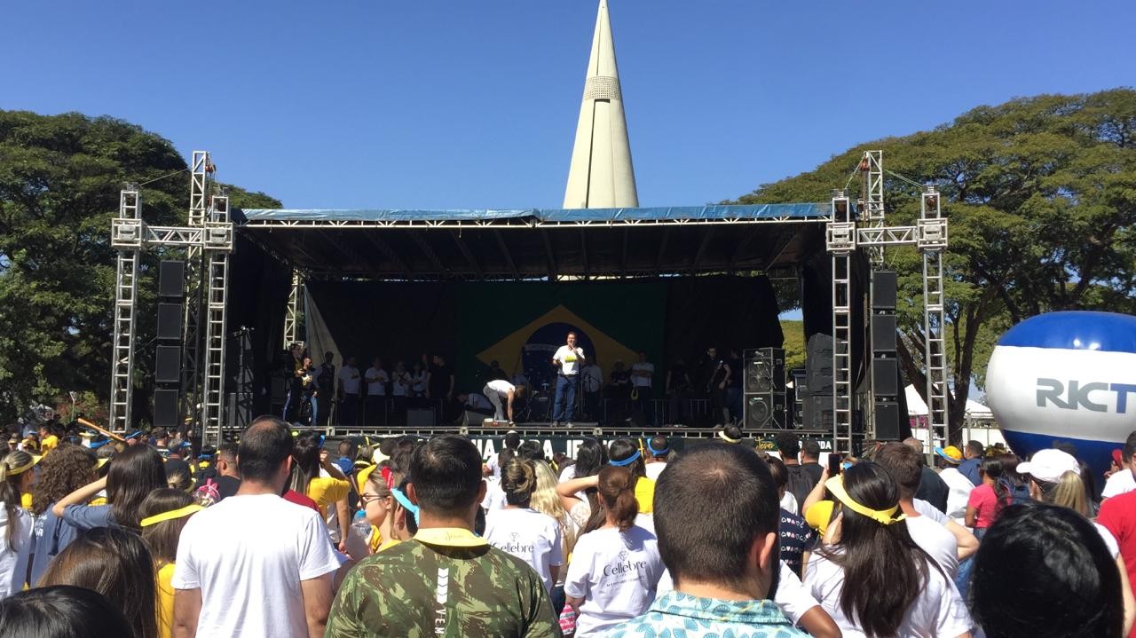 “Marcha para Jesus” mobiliza cristãos em Maringá