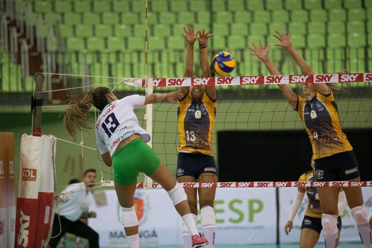 Na terceira colocação, Amavolei enfrenta o Flamengo pela Superliga B