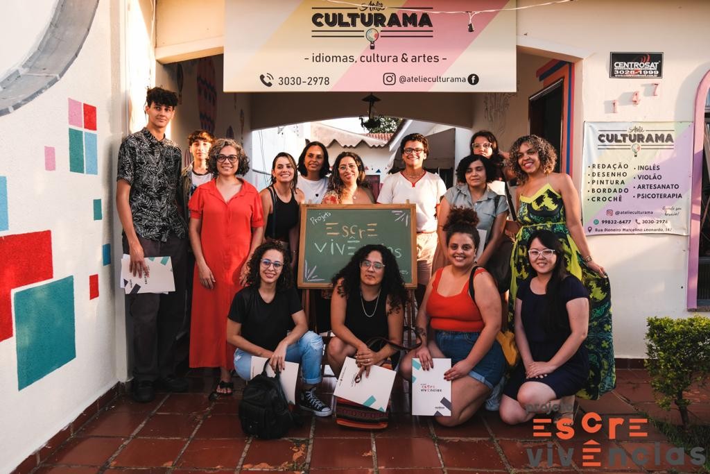 Projeto que visa formar escritores lança podcast com 30 textos autorais