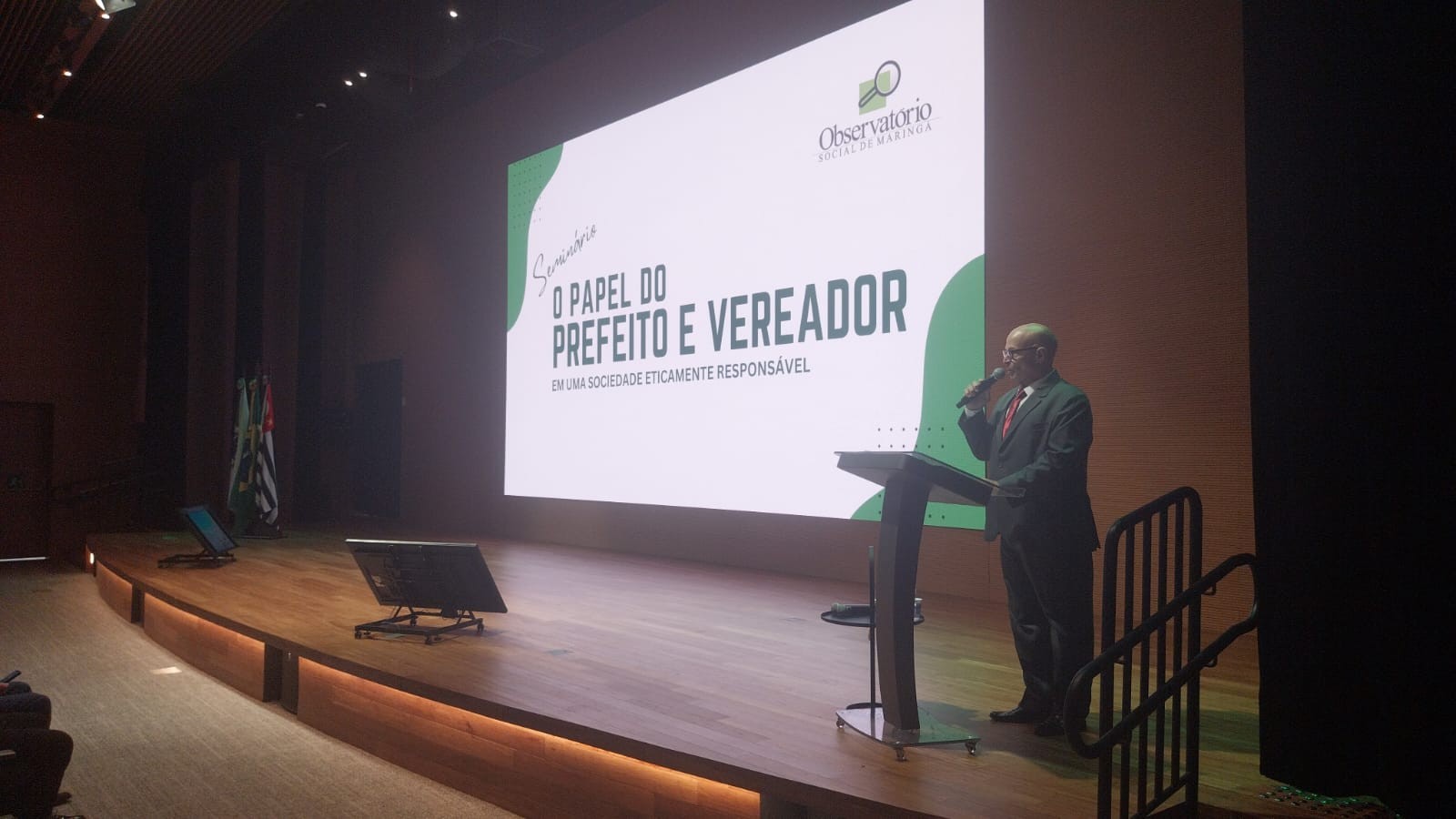 Candidatos a prefeito de Maringá participam de seminário do OSM