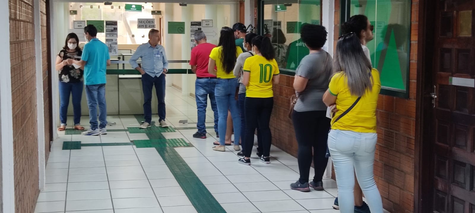 Maringá tem dois locais para votar em trânsito