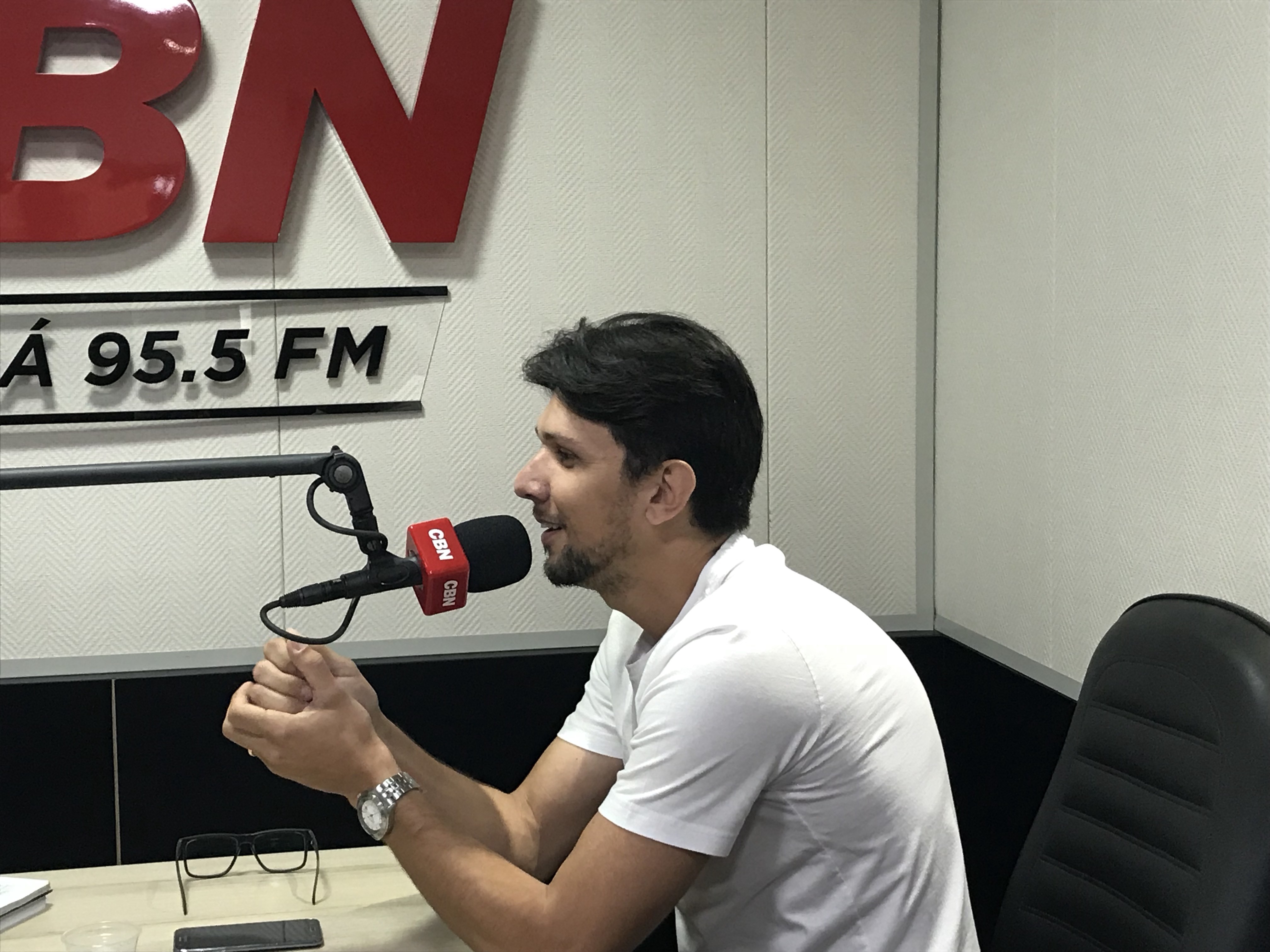 Valorizar a leitura é dar acesso ao livro