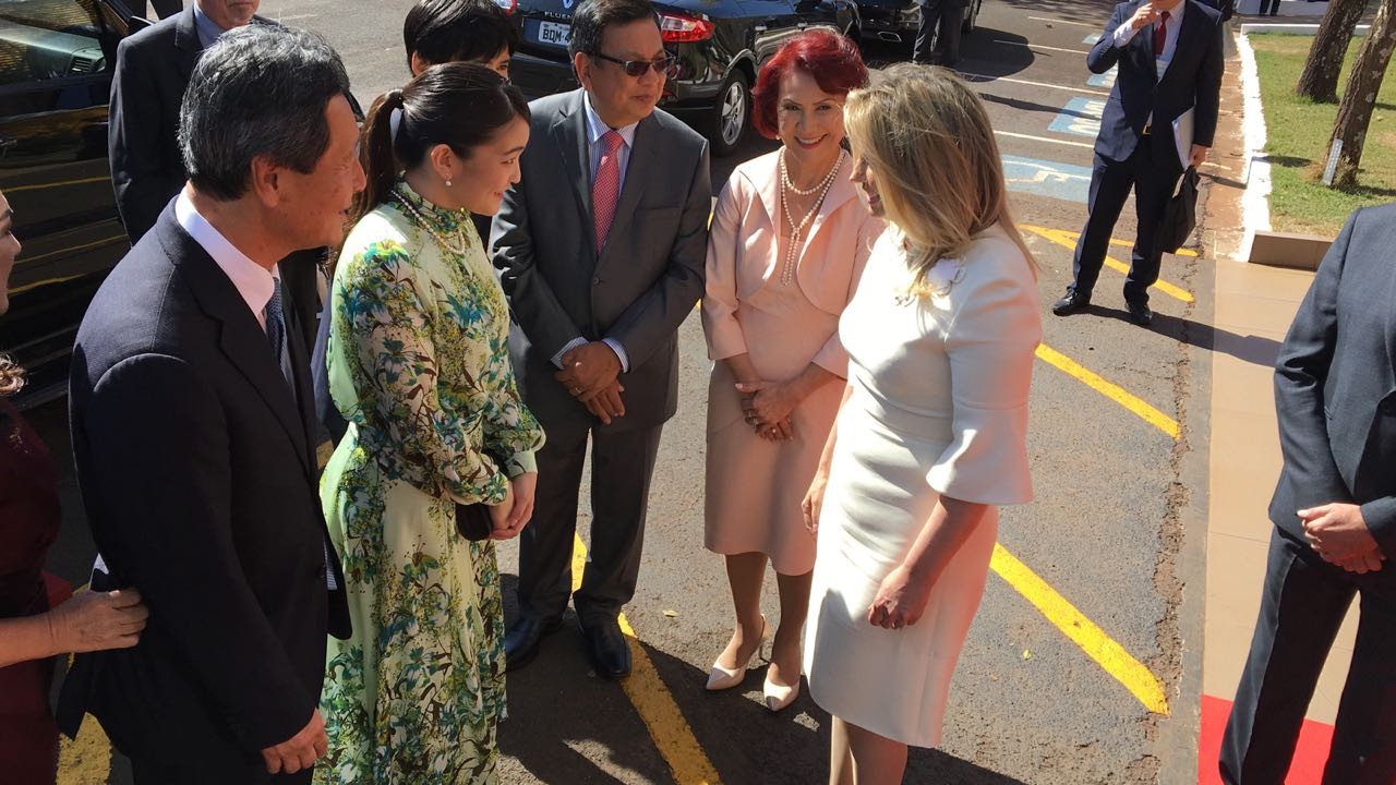 Princesa Mako é recebida pela governadora Cida Borghetti