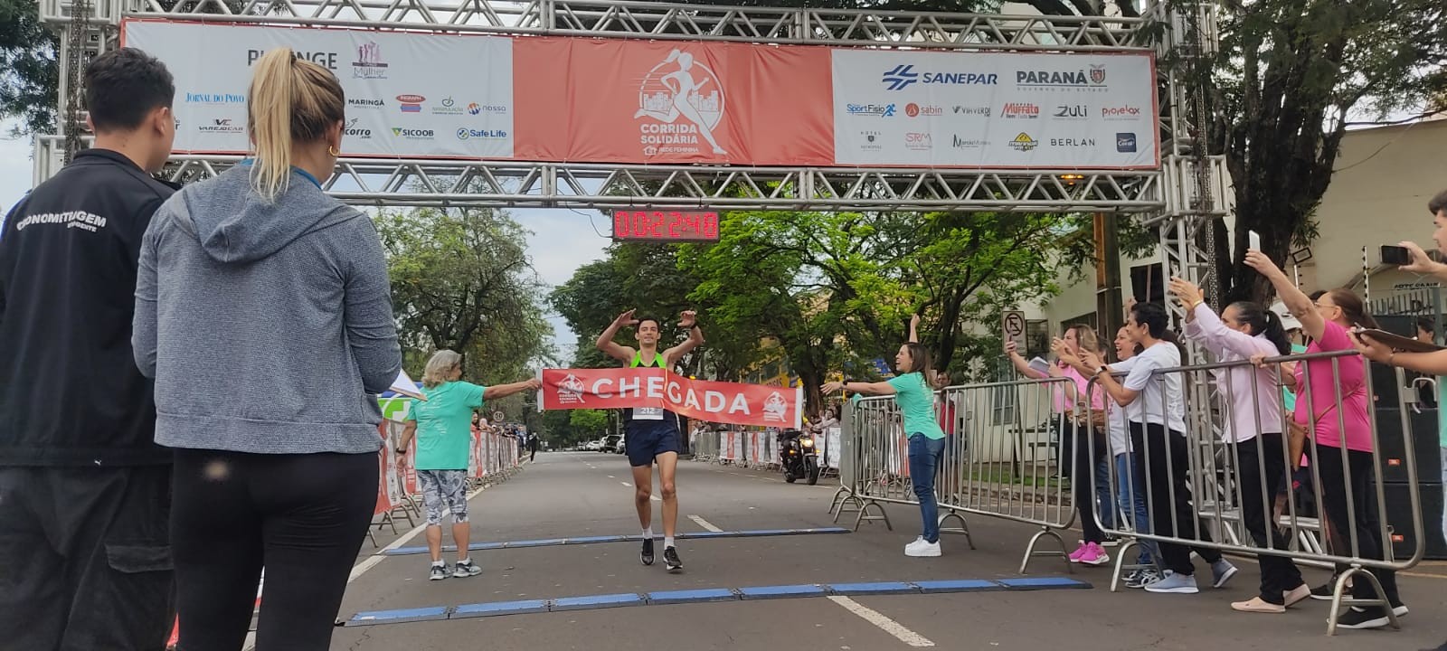 Domingo foi de corrida solidária da Rede Feminina de Combate ao Câncer, em Maringá