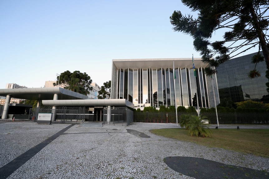 Alep analisa projeto que visa regulamentar a 3ª dose da vacina