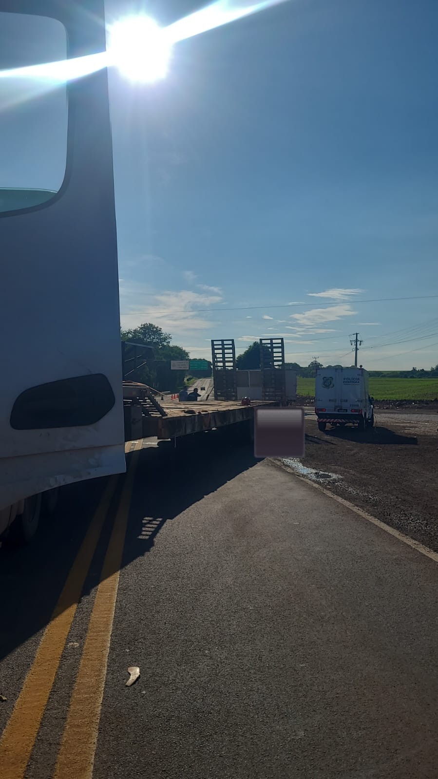 Caminhoneiro faz retorno em local proibido e causa morte de motociclista