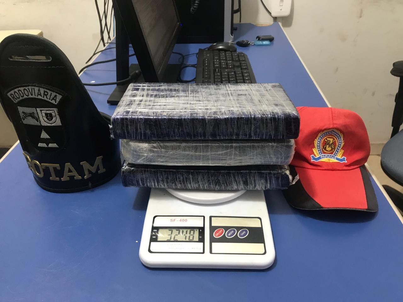 Cocaína é apreendida em bagagem de ônibus de linha