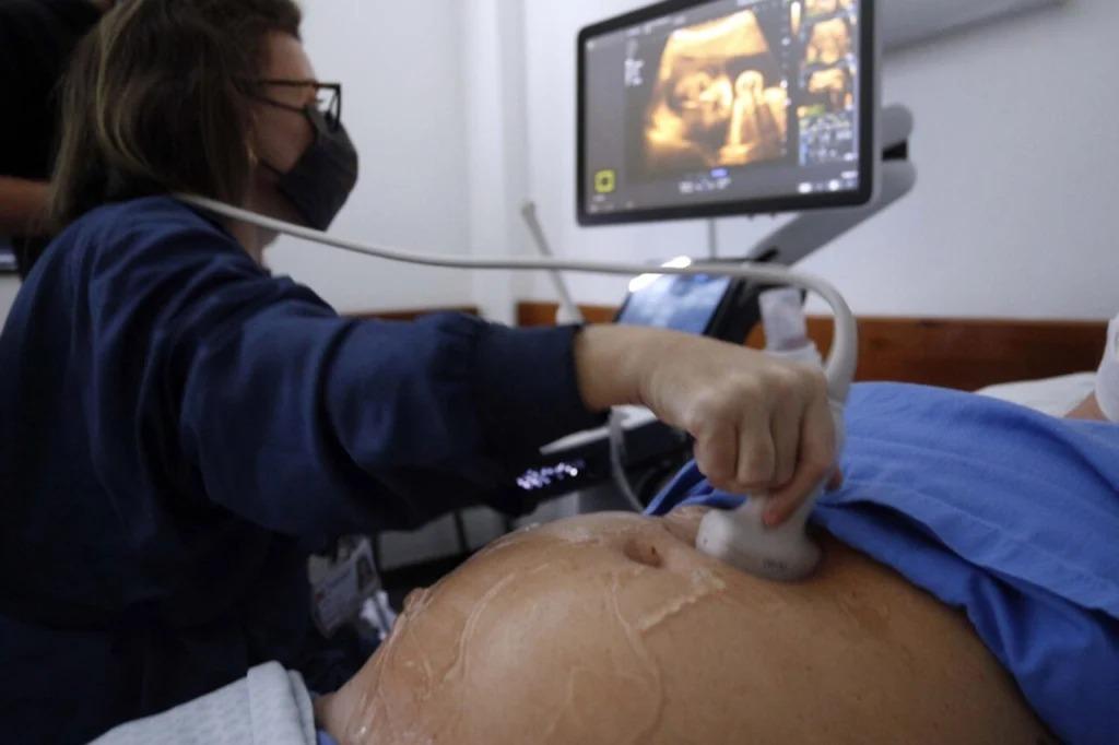 Maringá registra queda nas gestações na adolescência; veja os dados