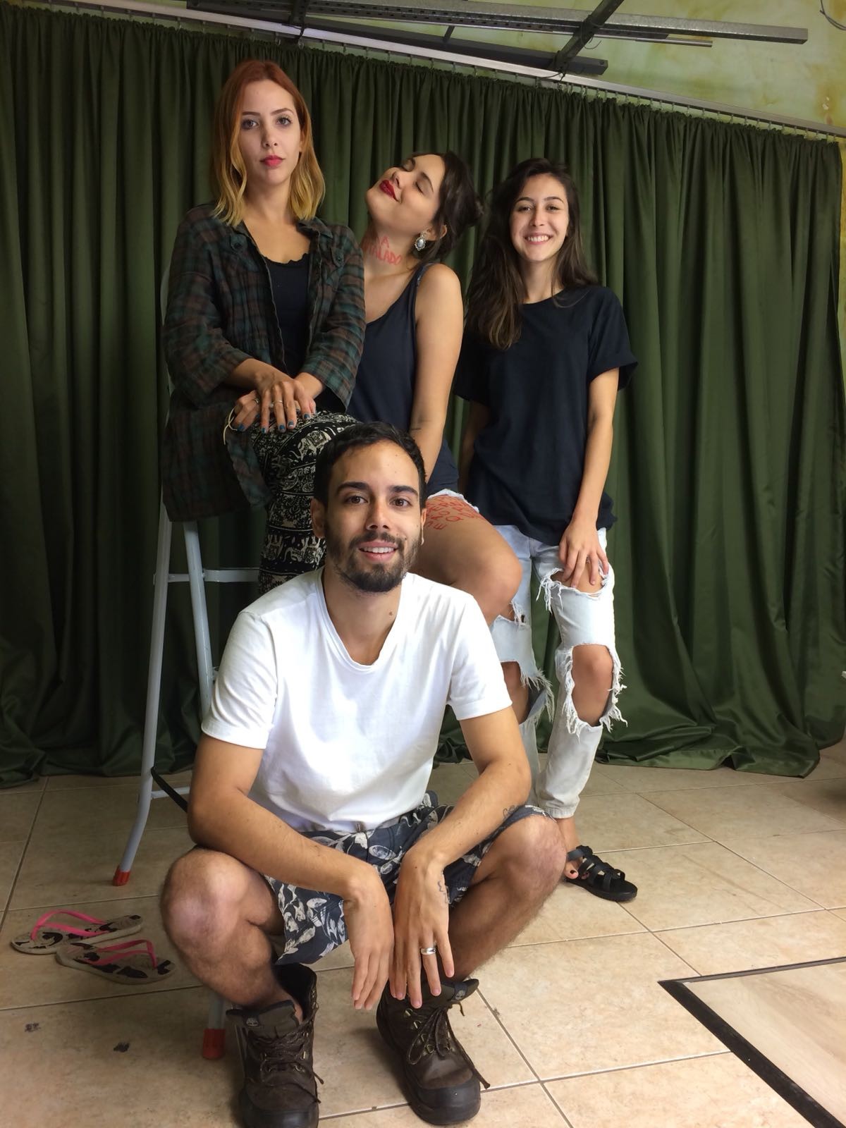 “Oficina de Criação Poética” quer apresentar a poesia como algo simples em Maringá