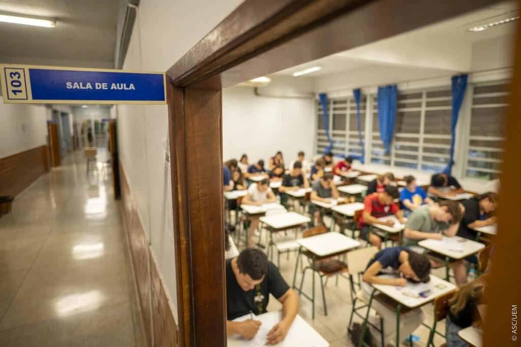 Remanescentes: UEM tem 374 vagas ‘sobrando’ para cursos de graduação; veja quem pode concorrer