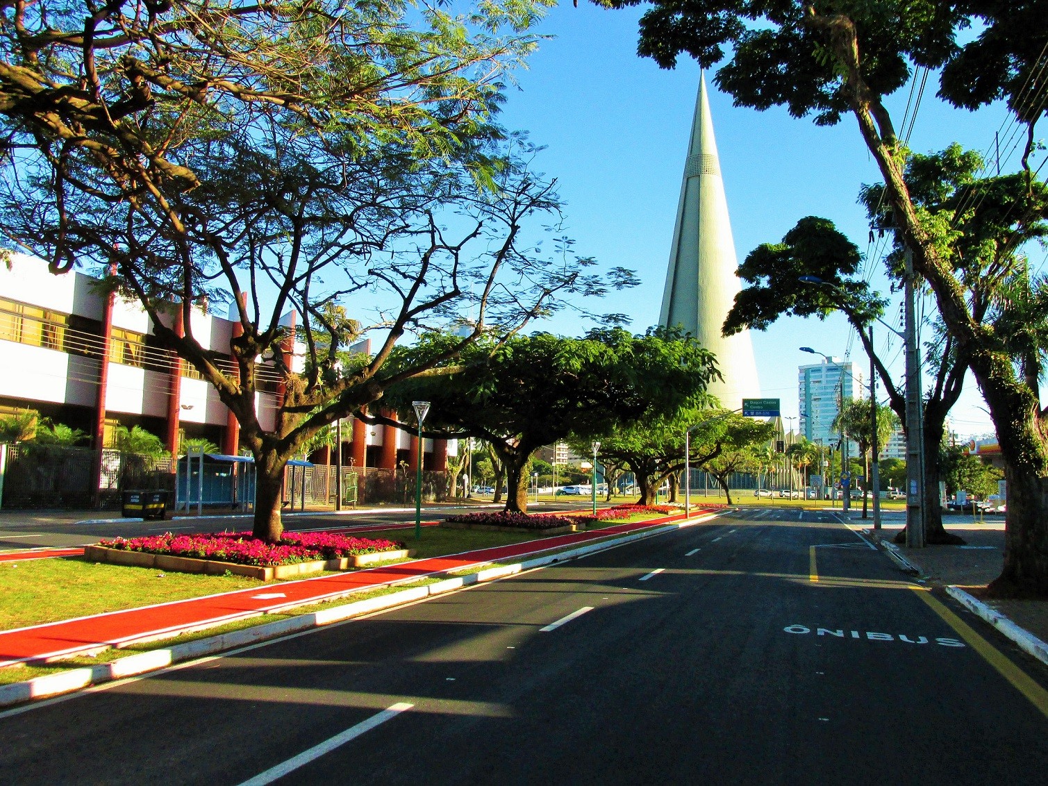 Sexta-feira (26) terá máxima de 31º C em Maringá; calor segue no fim de semana