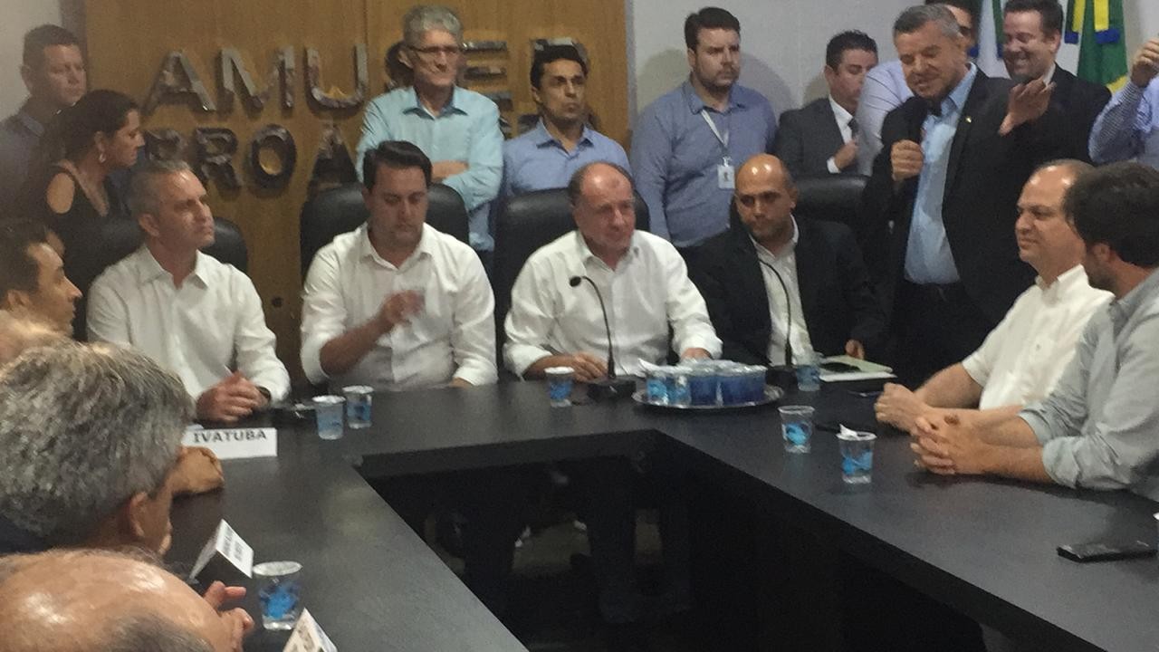 Governador libera recursos para municípios da Amusep