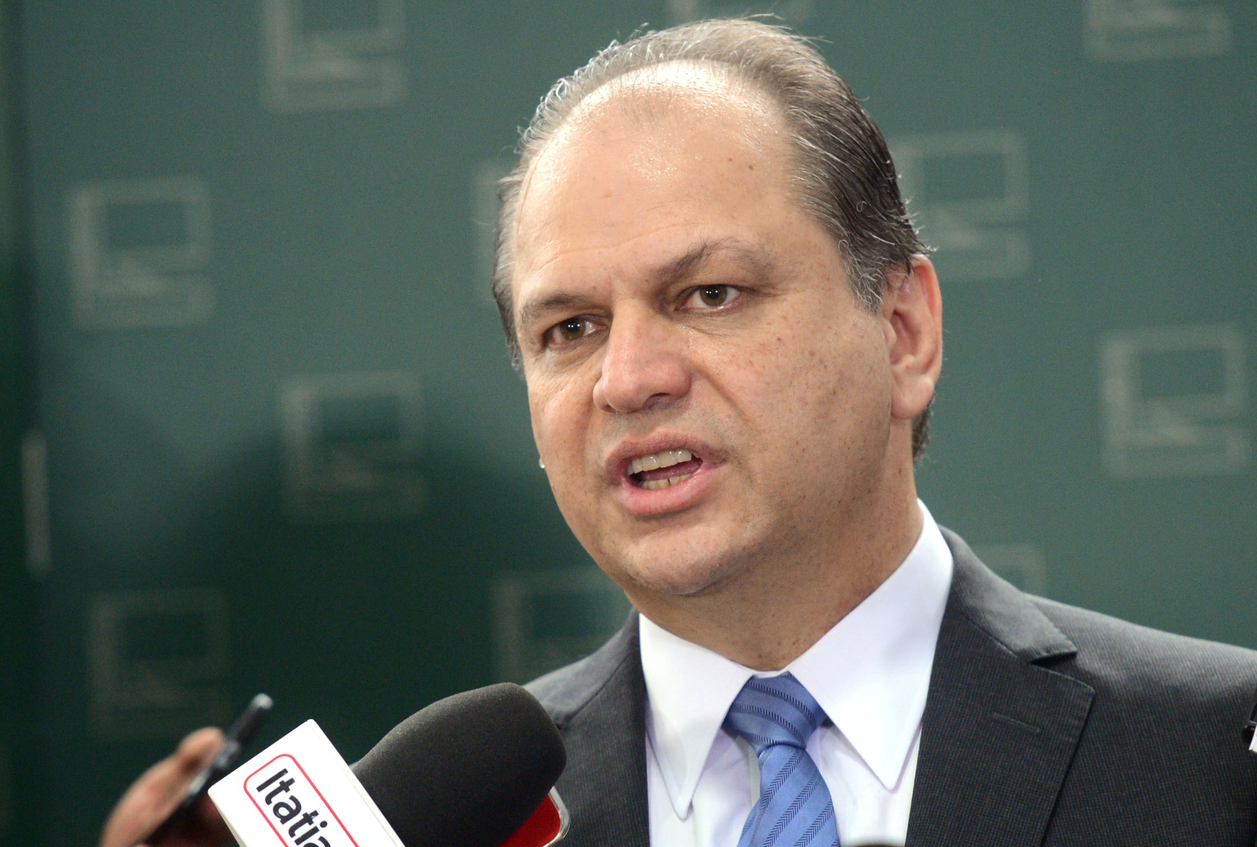 Ministério Público quer impedir reforma da previdência