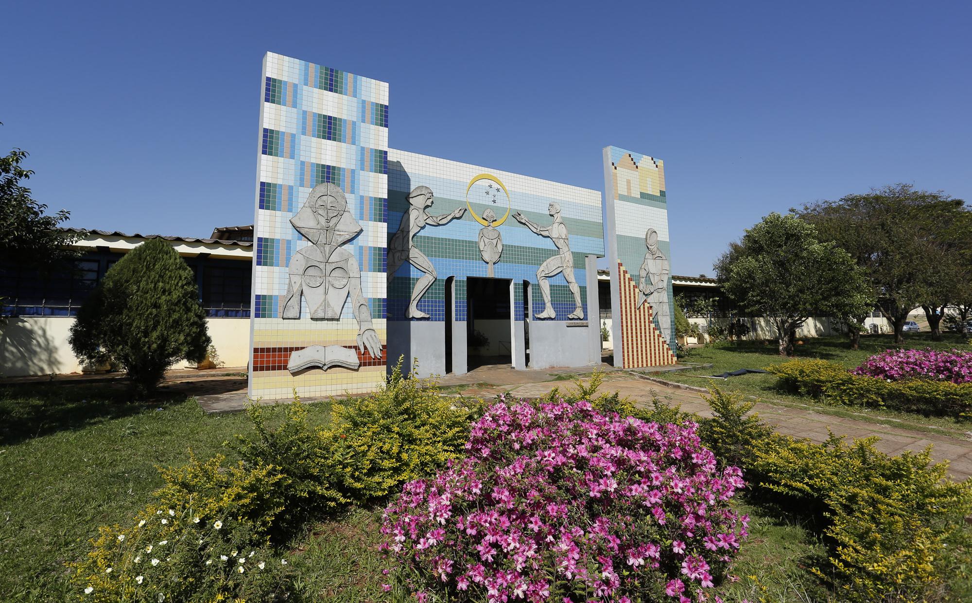 UEM apura conduta de professor suspeito de assédio sexual