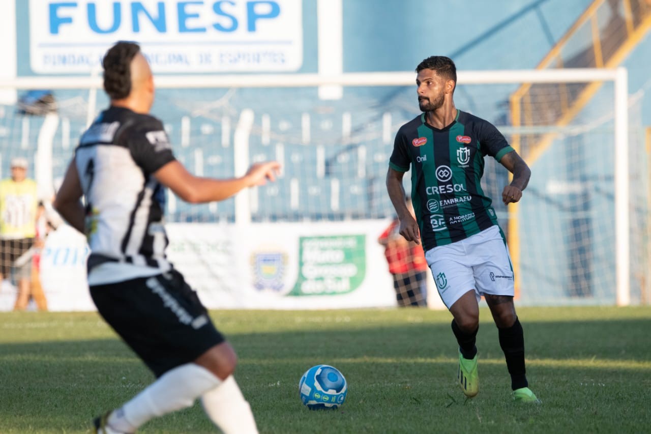 Maringá FC vence jogando fora de casa e entra no G4