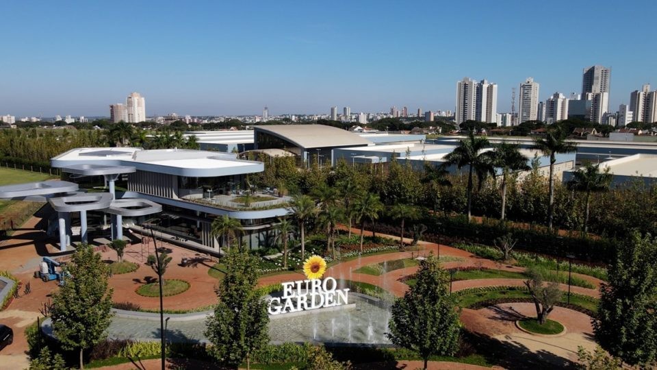 A.Yoshii adquire terrenos no Eurogarden