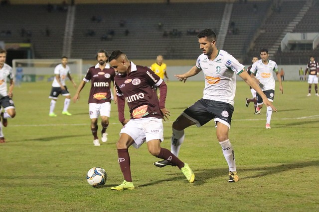 Vitória do MFC dá sobrevida ao time